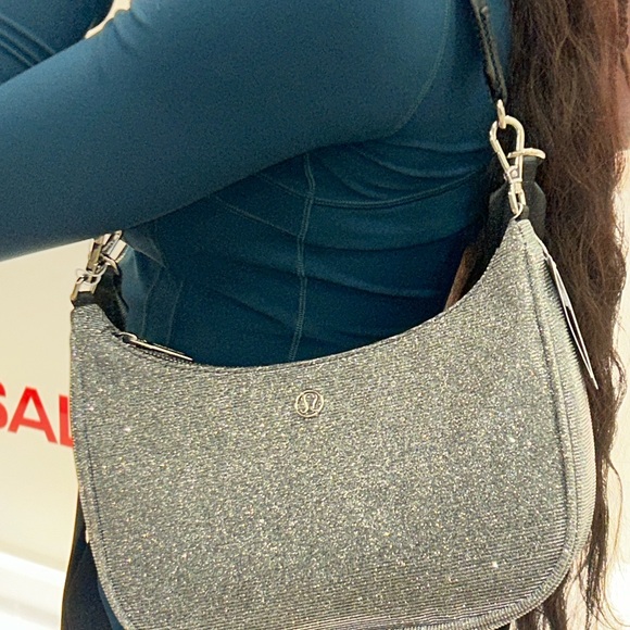 NWT Lululemon Silver glitter Crossbody/Shoulder two straps - Picture 10 of 12